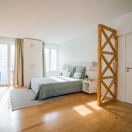 Principe Real Location Apartment